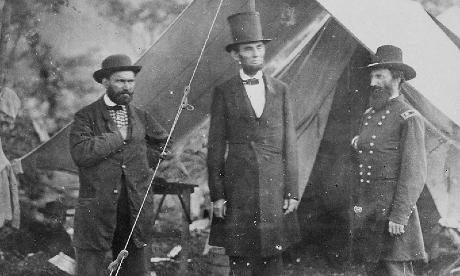 Abraham Lincoln Contemplating the Battle at Antietam Wallpaper