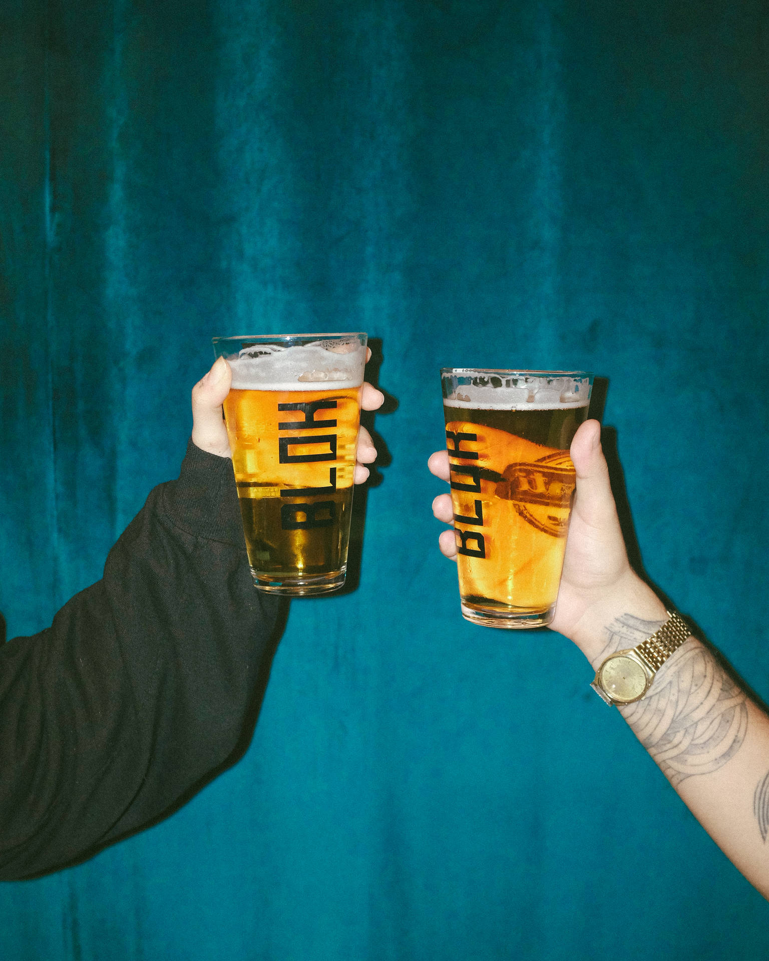 "Cheers to Beer" Wallpaper