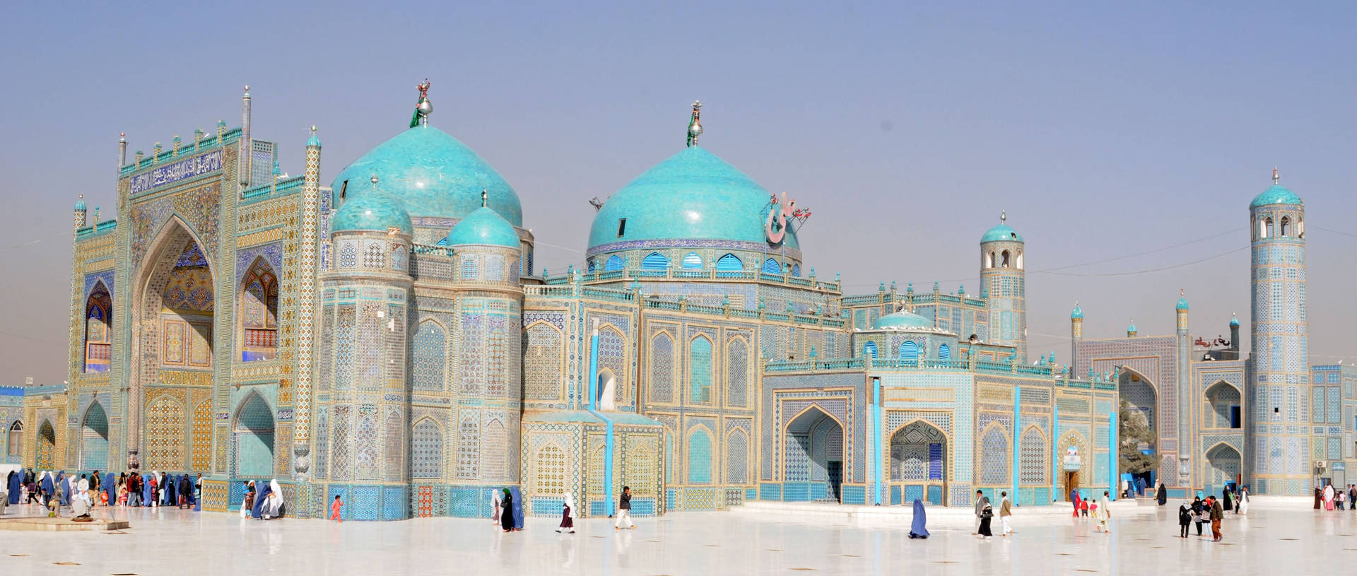 Majestic View of the Stunning Blue Mosque in Afghanistan Wallpaper