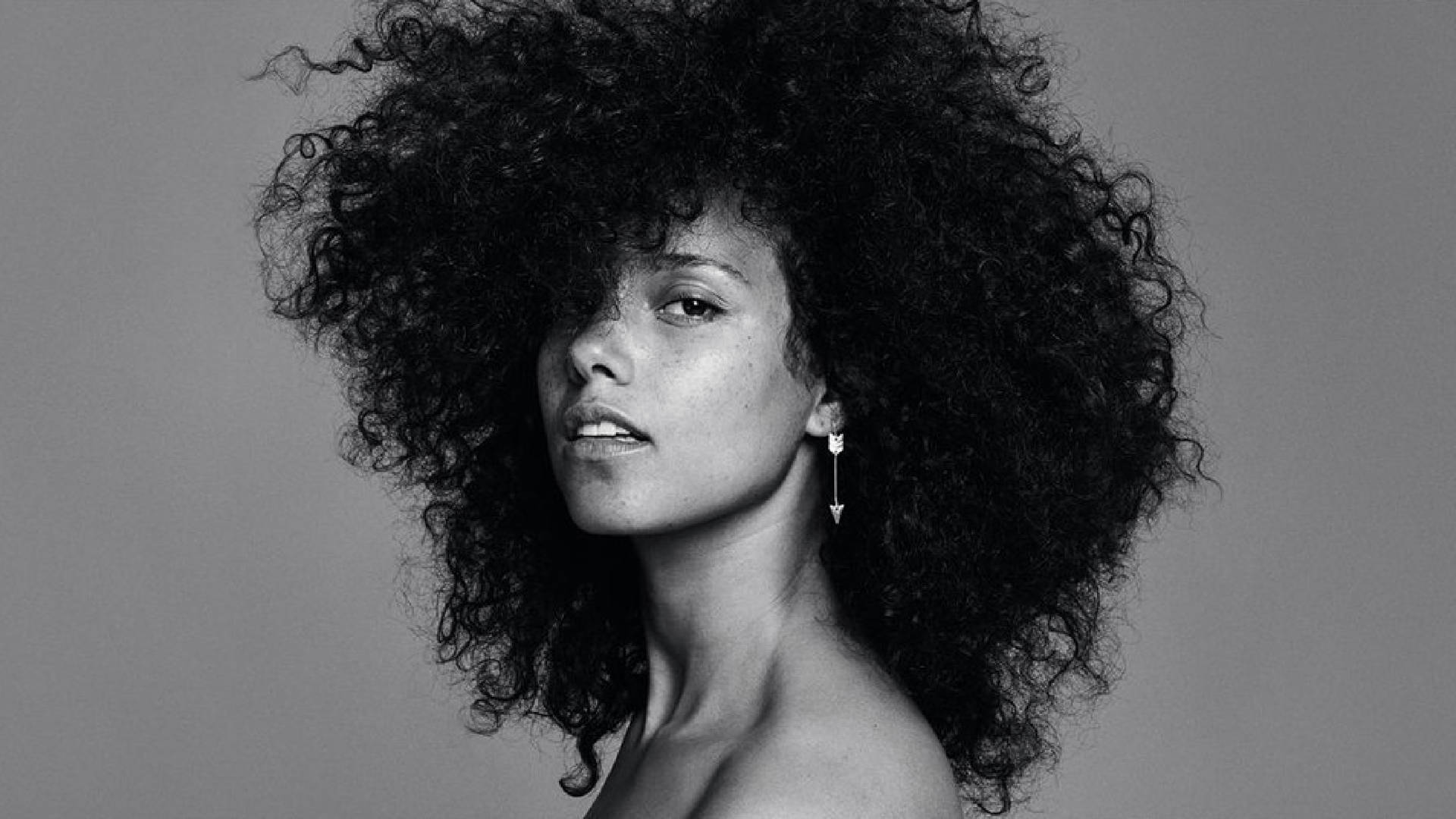 Alicia Keys With Afro Hair Wallpaper