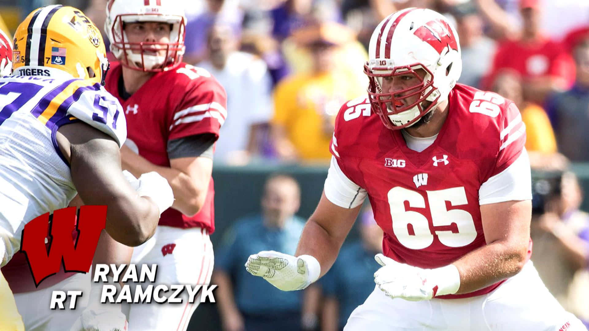American College Football Player Ryan Ramczyk 2016 Game Wallpaper