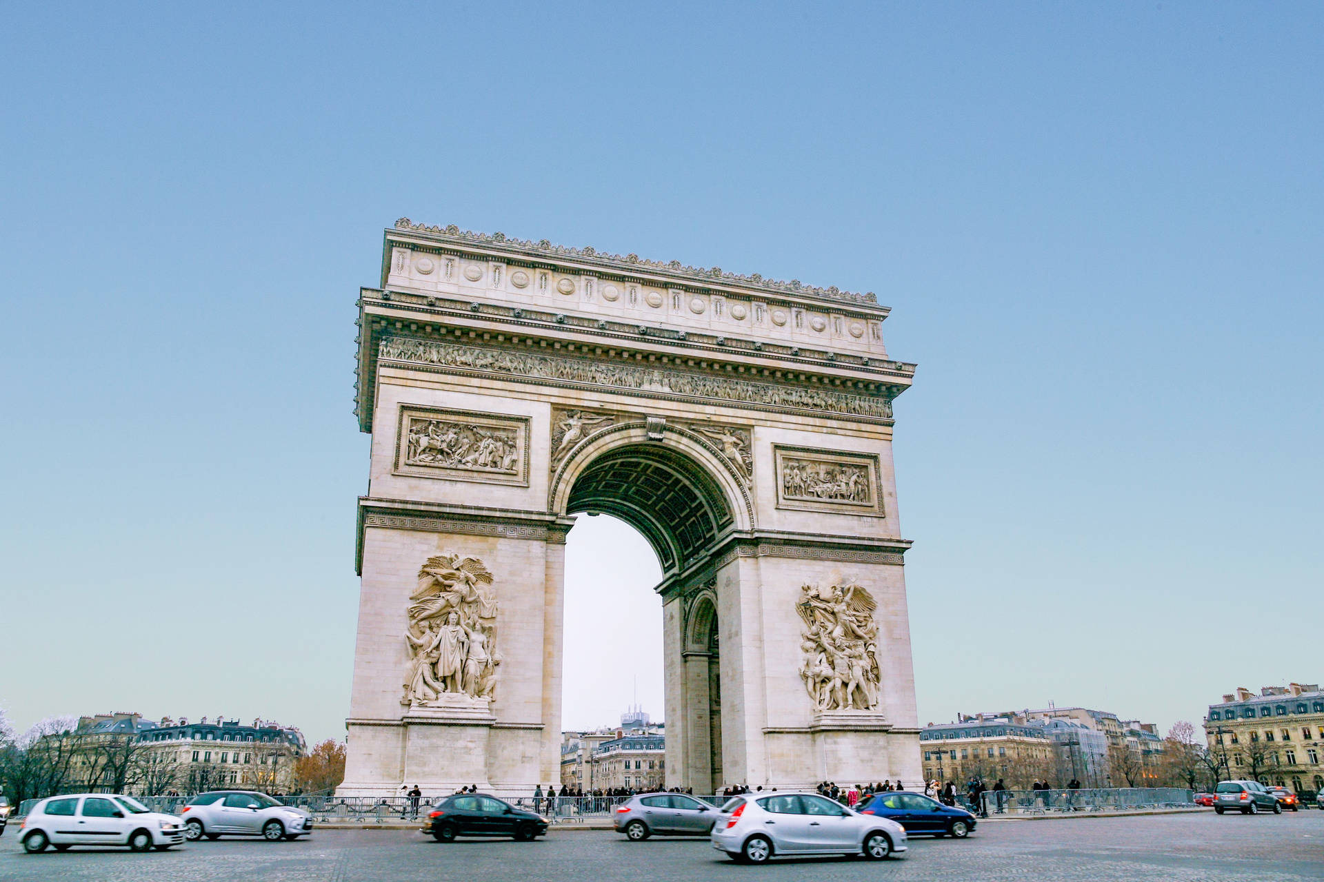 Arc De Triomphe Cars Driving Wallpaper
