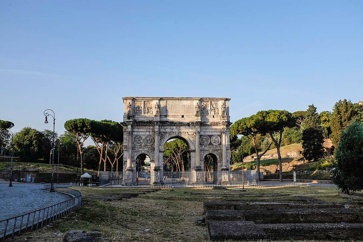 Majestic Front View of the Arch of Constantine Wallpaper