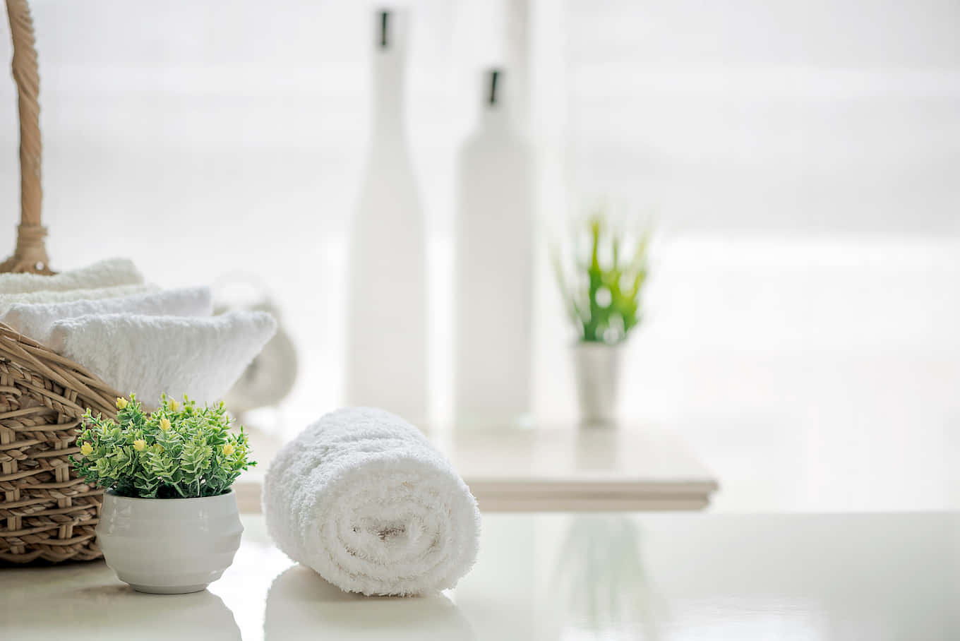 Bathroom With Basket Of Towels Background