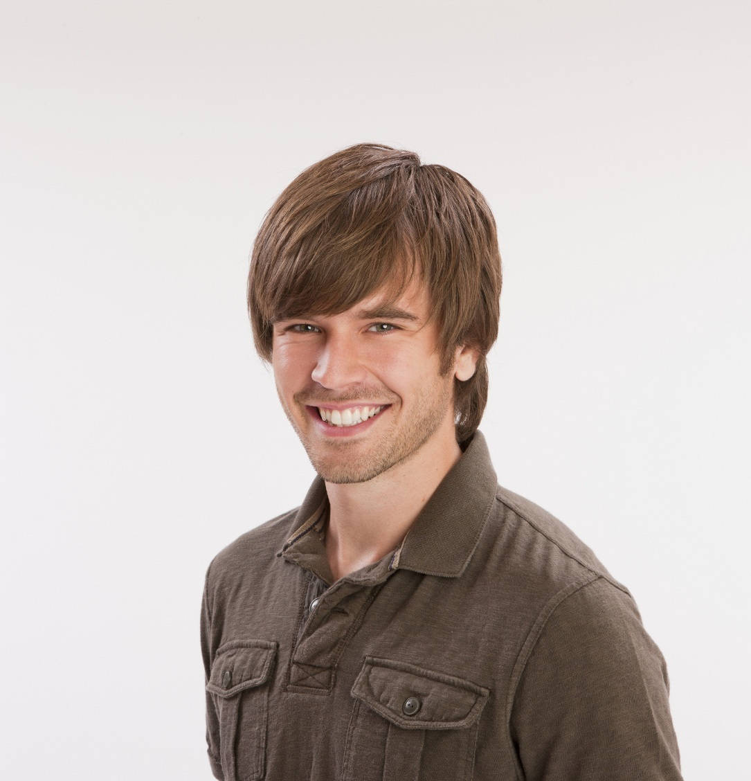 Handsome Graham Wardle with alluring brown hair Wallpaper