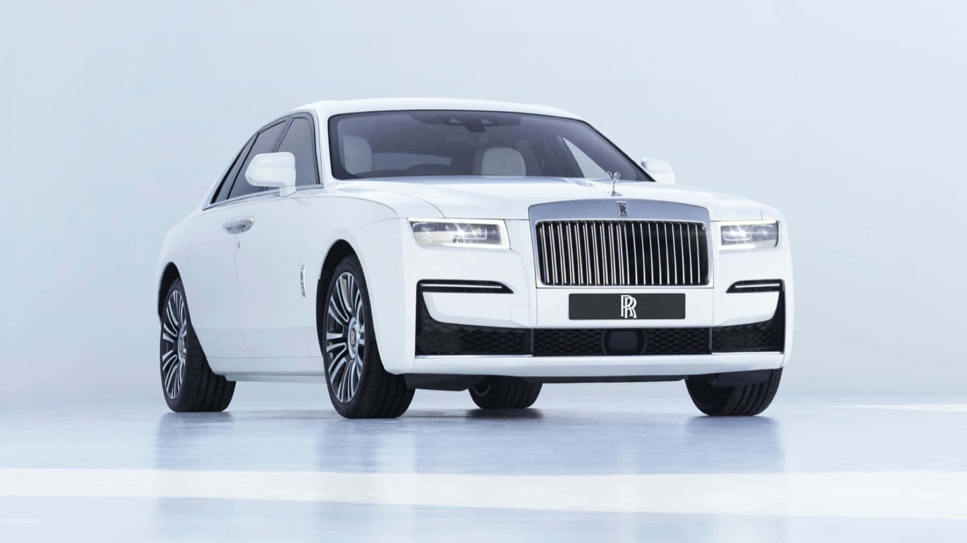 Rolls-Royce White Car Picture