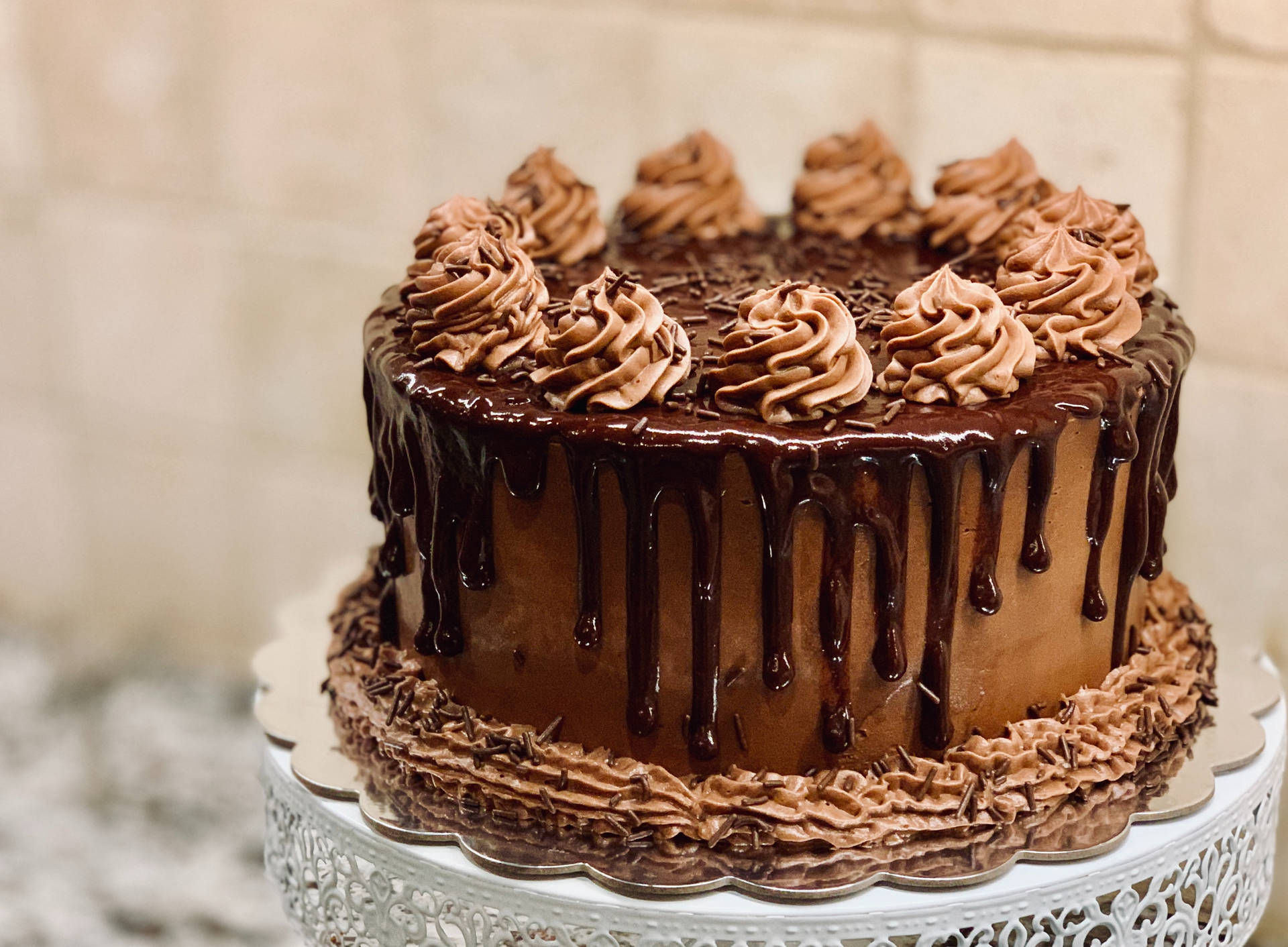 Chocolate Drip Cake Wallpaper