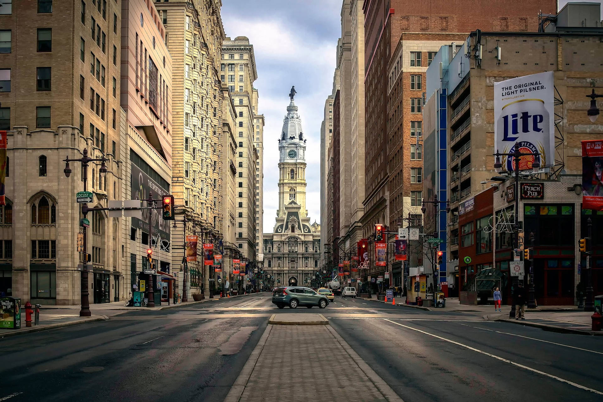 Captivating Skyline of Philadelphia City Chambers Wallpaper