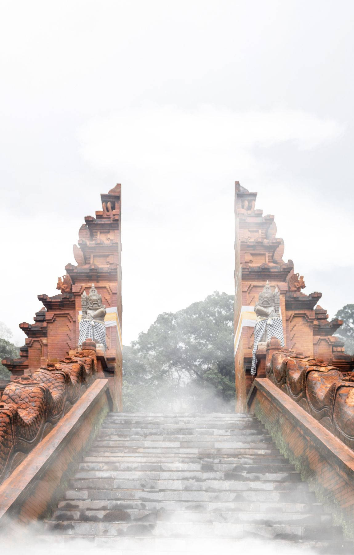Cloudy Lempuyang Temple Bali Indonesia Wallpaper