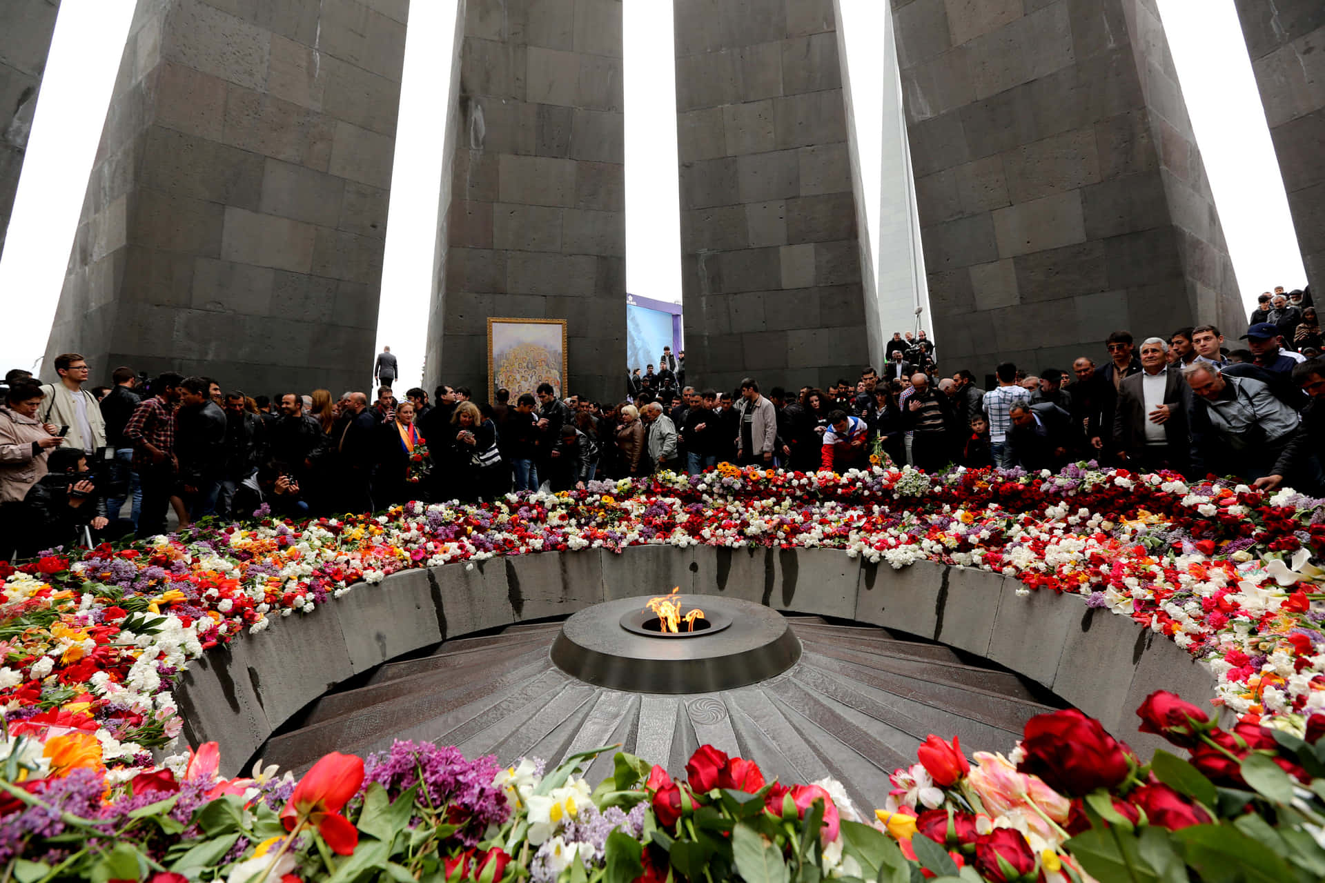 Crowd At The Armenian Genocide Memorial Wallpaper