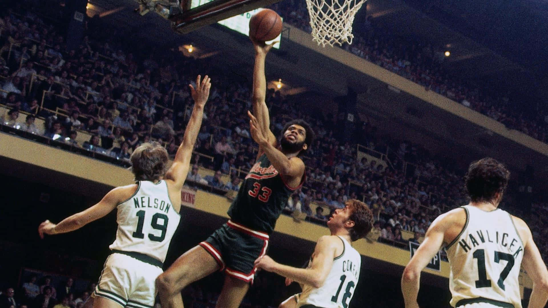 Dave Cowens In Action Wallpaper