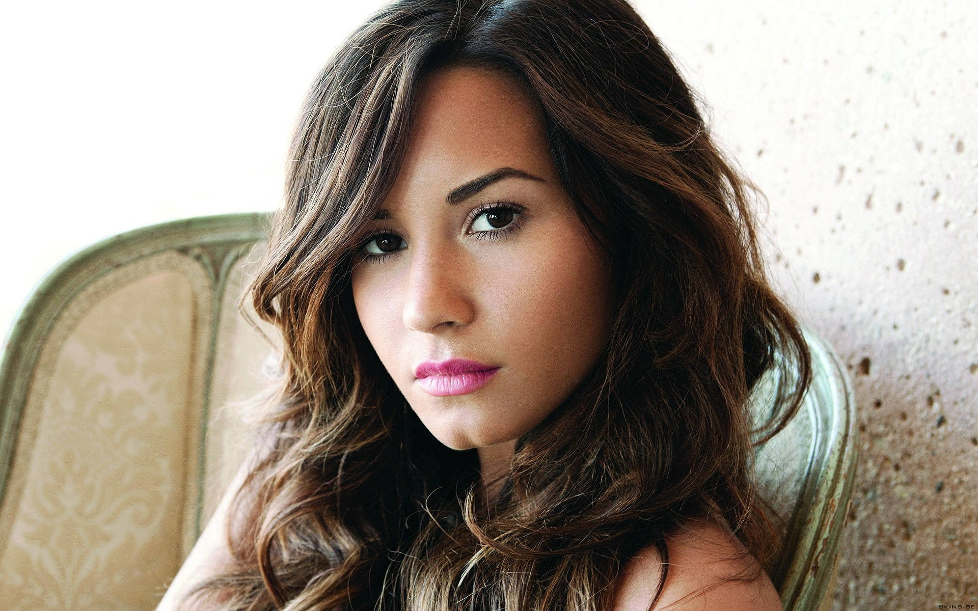 Demi Lovato Serious Look Wallpaper