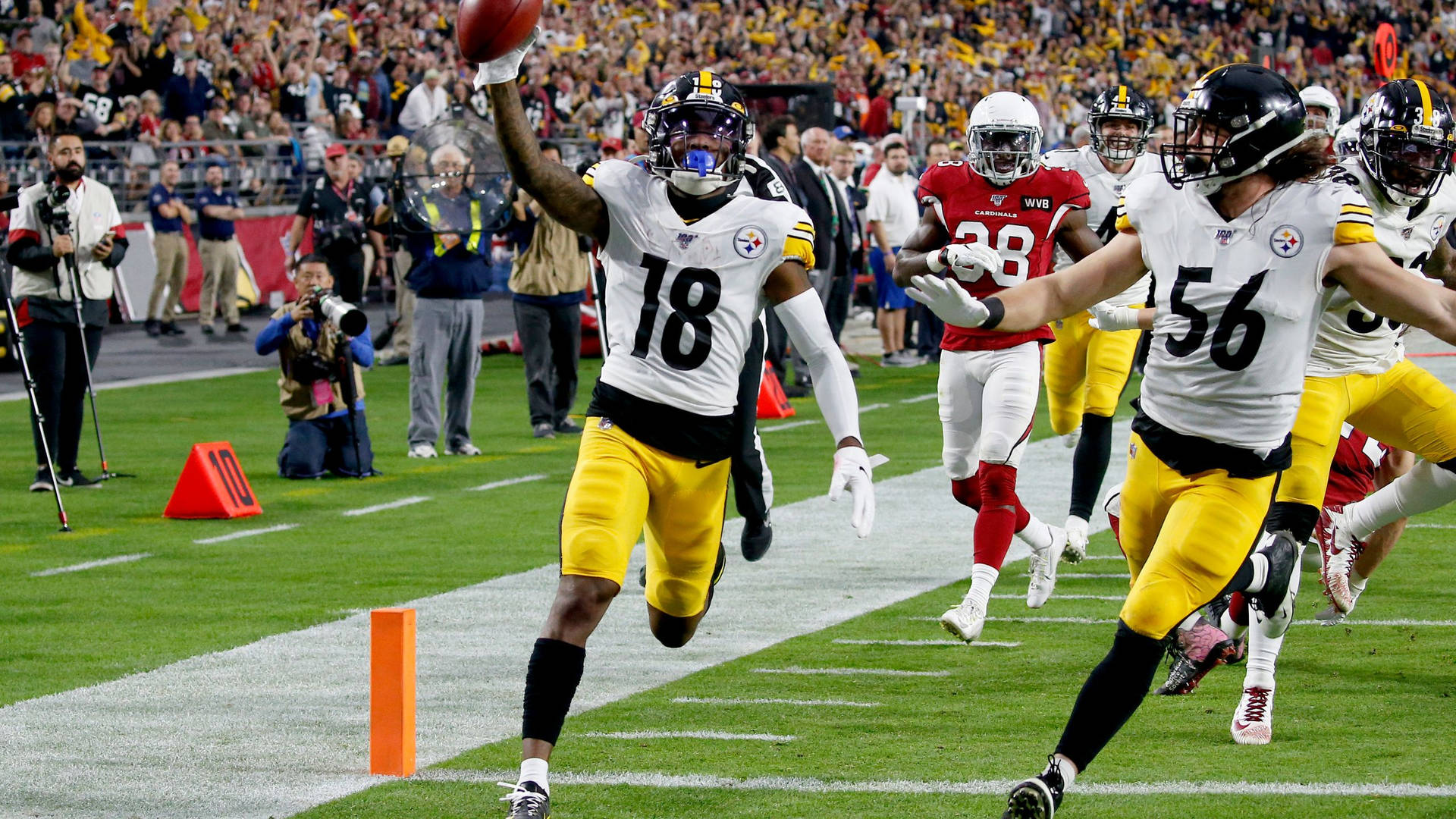 Diontae Johnson Pittsburgh Steelers Victory Wallpaper