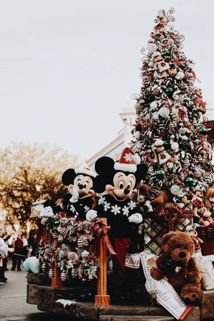 Disney Christmas iPhone Vintage Mickey&Minnie Mouse Wallpaper