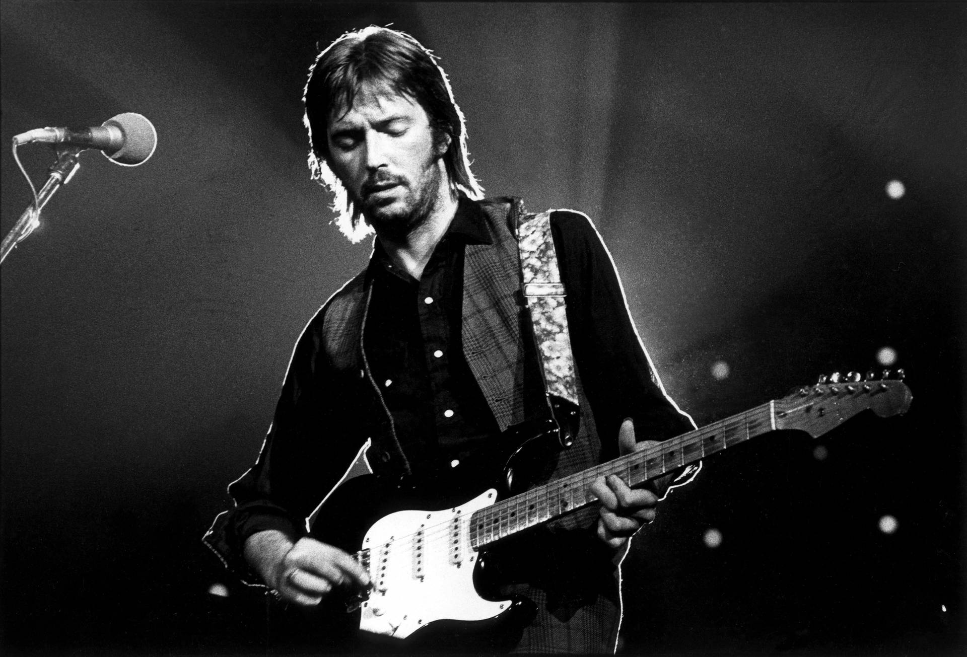 Eric Clapton Spotlight Shining Wallpaper