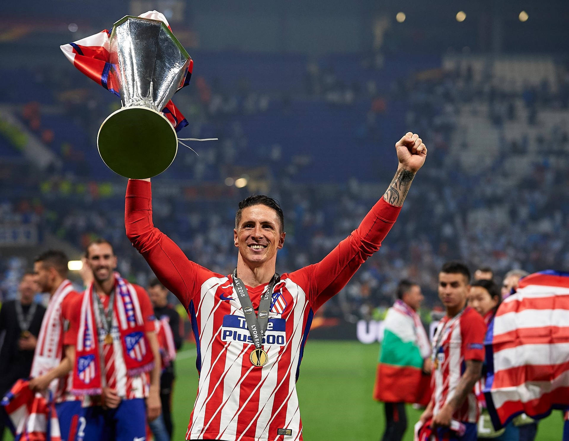 Fernando Torres With A Trophy Wallpaper