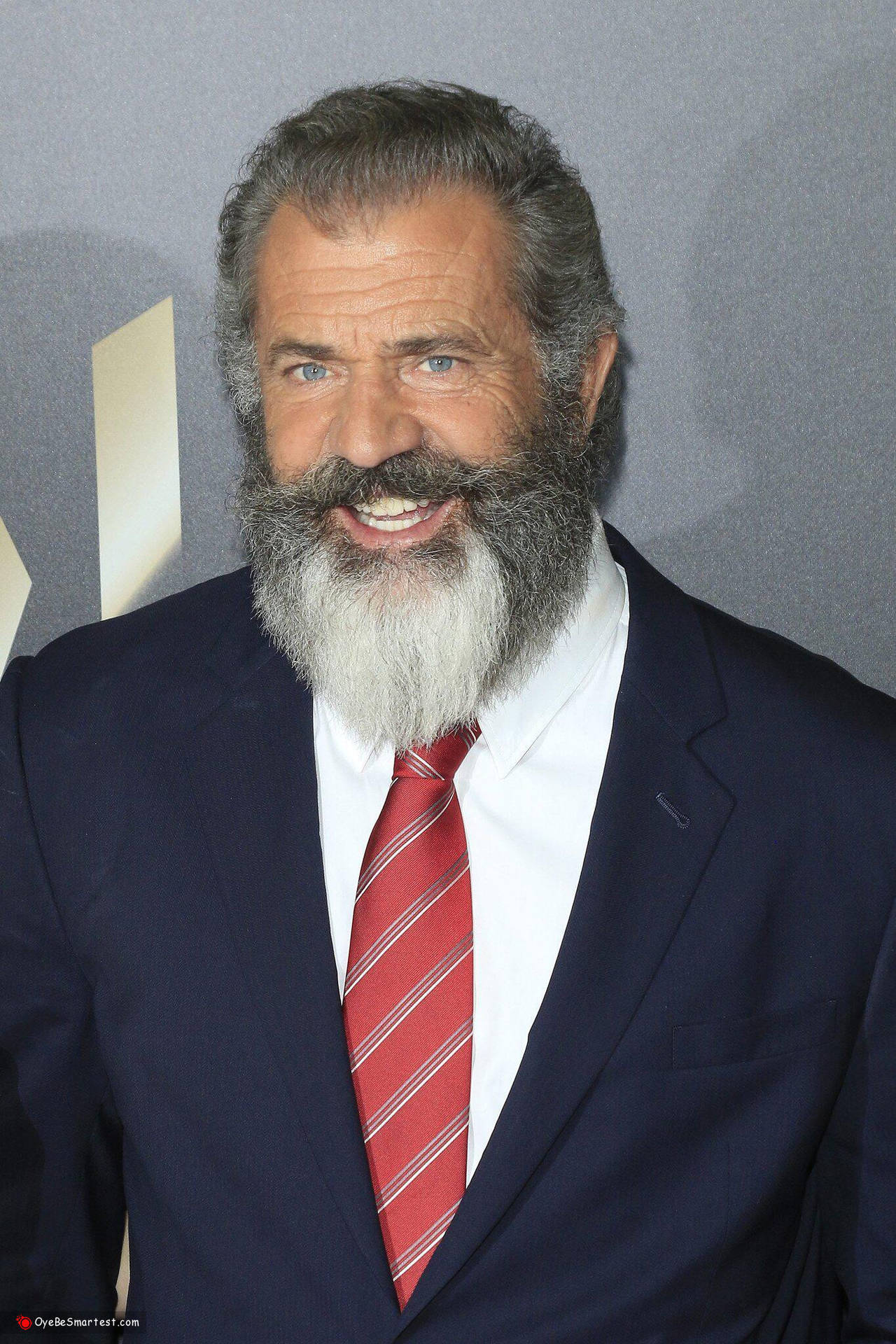 Formal Look Of Mel Gibson Wallpaper
