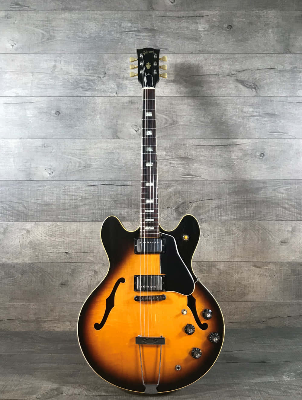 Renowned Gibson 335 Electric Guitar Wallpaper