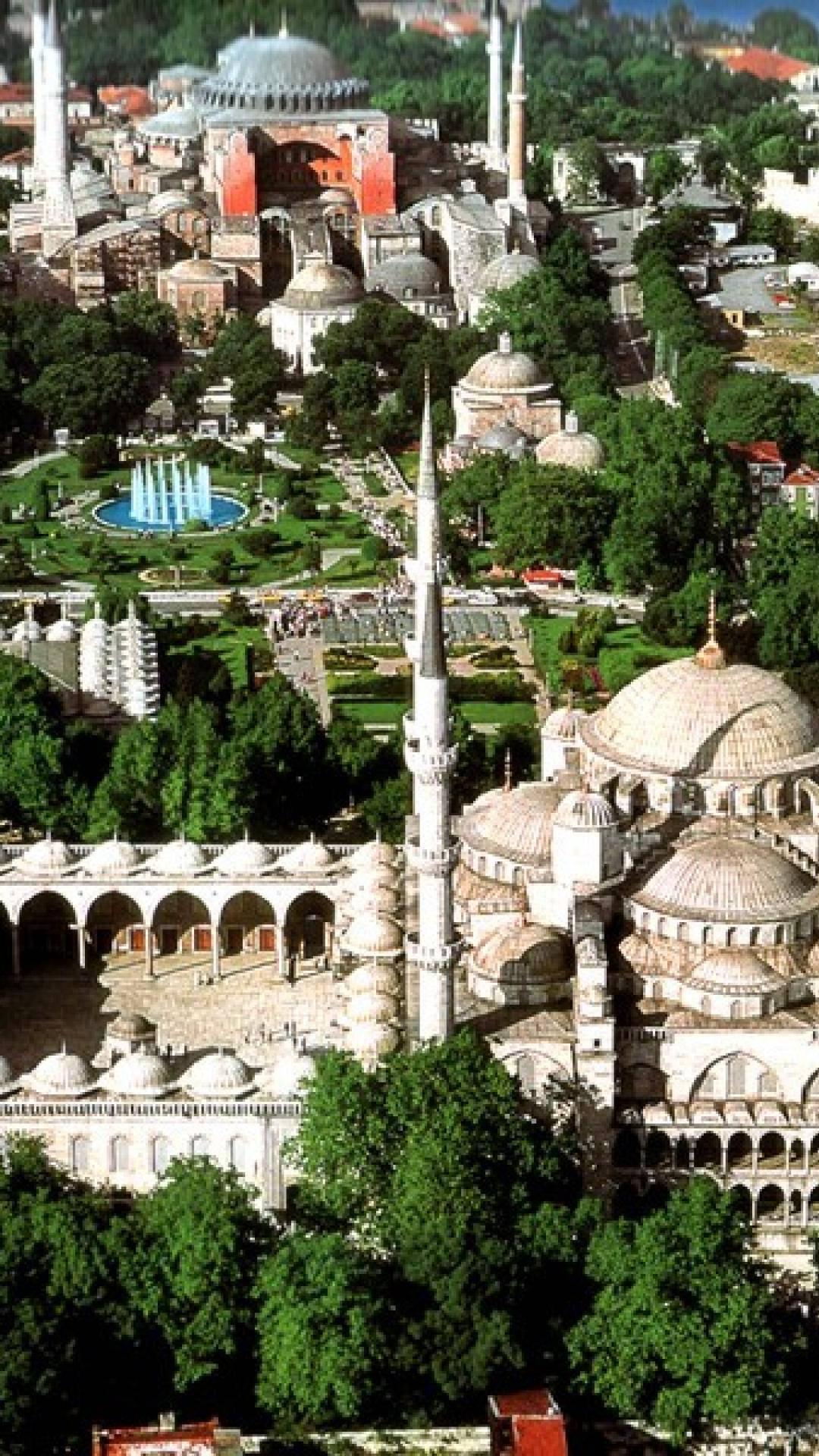 Hagia Sophia And Open Plaza Wallpaper