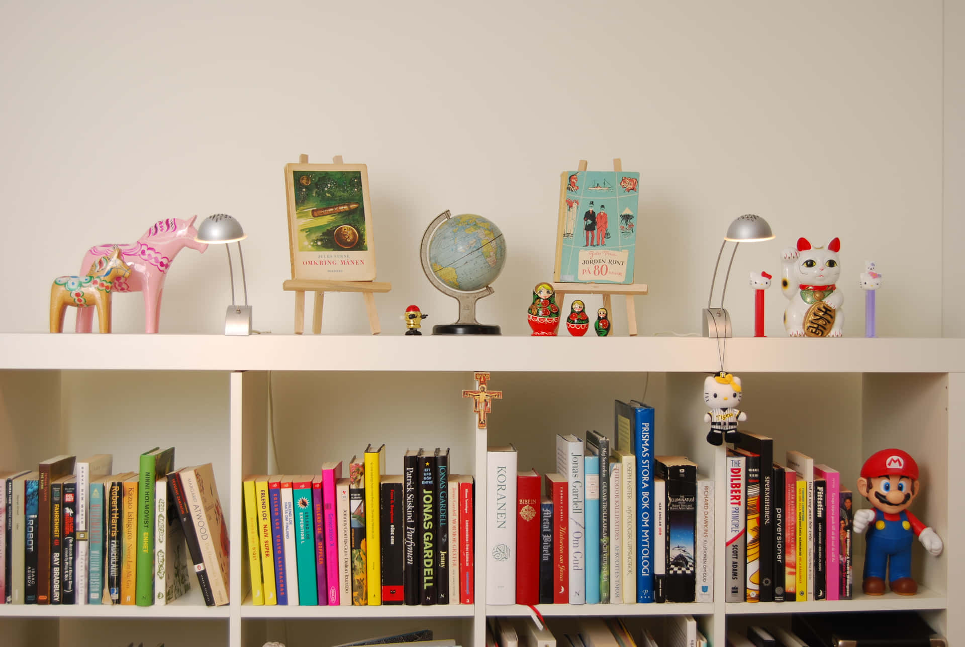 “Create a Cozy Home Library with Your Favourite Classics” Wallpaper