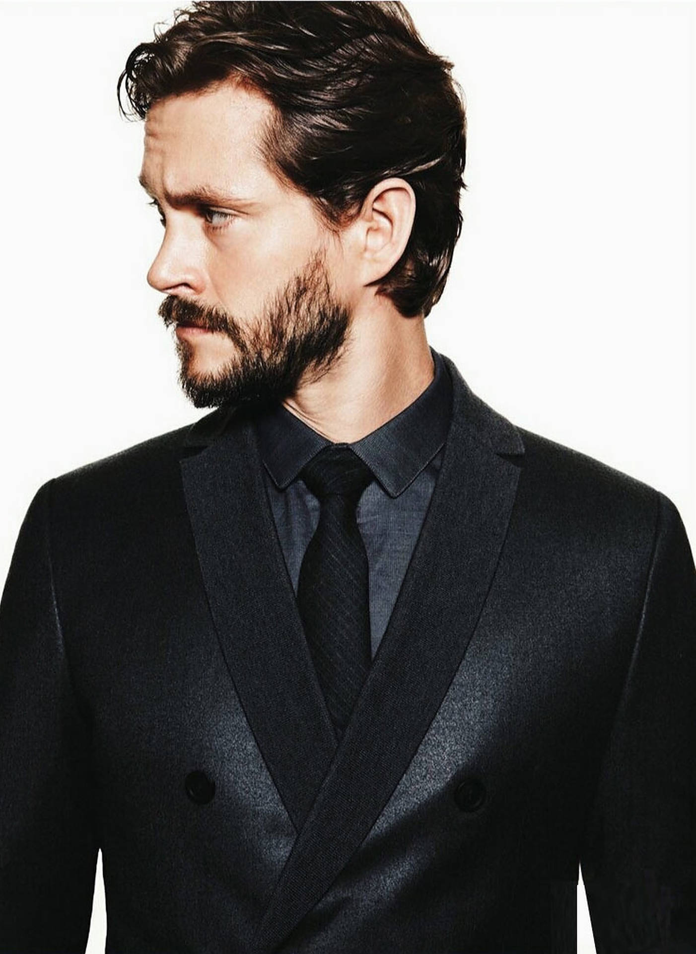 Hugh Dancy In Black Suit Wallpaper