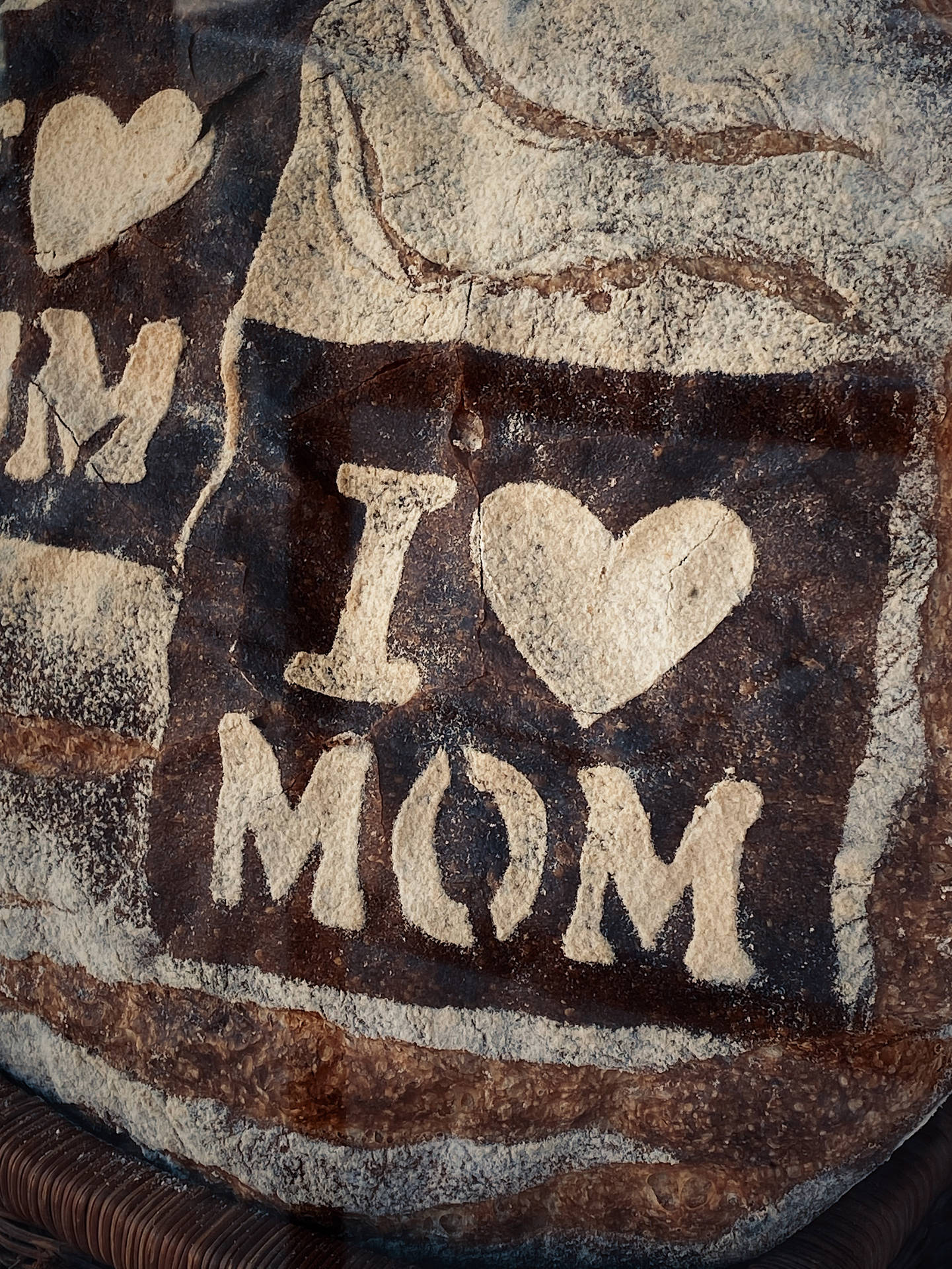 Show your mum some love this Mother's Day! Wallpaper