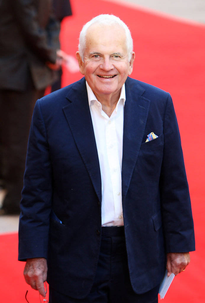 Ian Holm Sparkling on the Red Carpet at 'The Duchess' Premiere Wallpaper