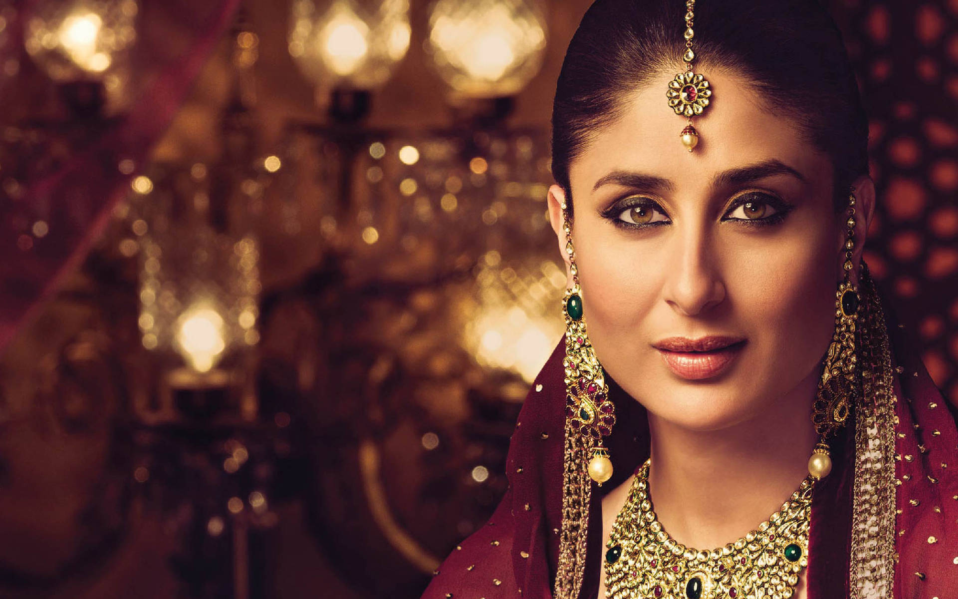 Kareena Kapoor Elegant Jewelry Photoshoot Wallpaper