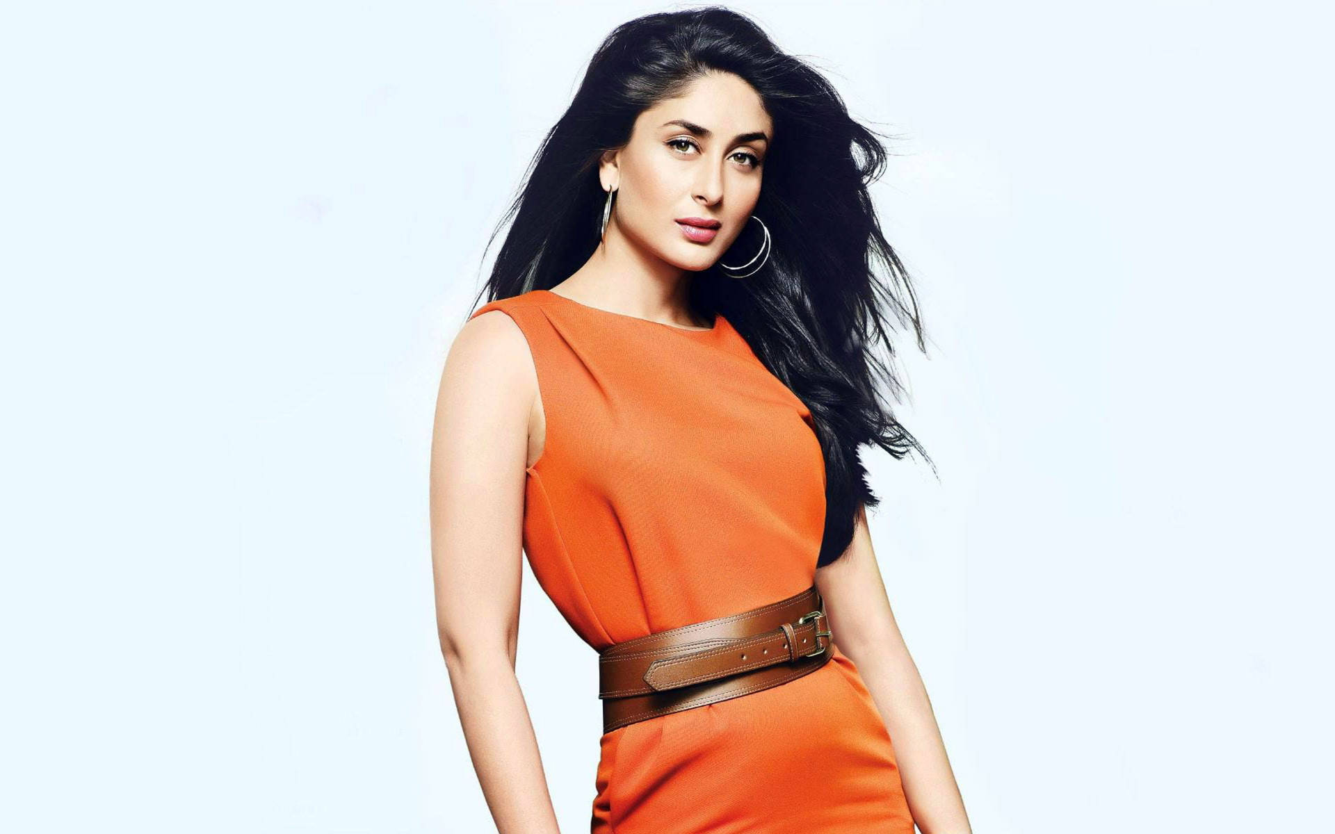 Kareena Kapoor Trendy Orange Dress Wallpaper