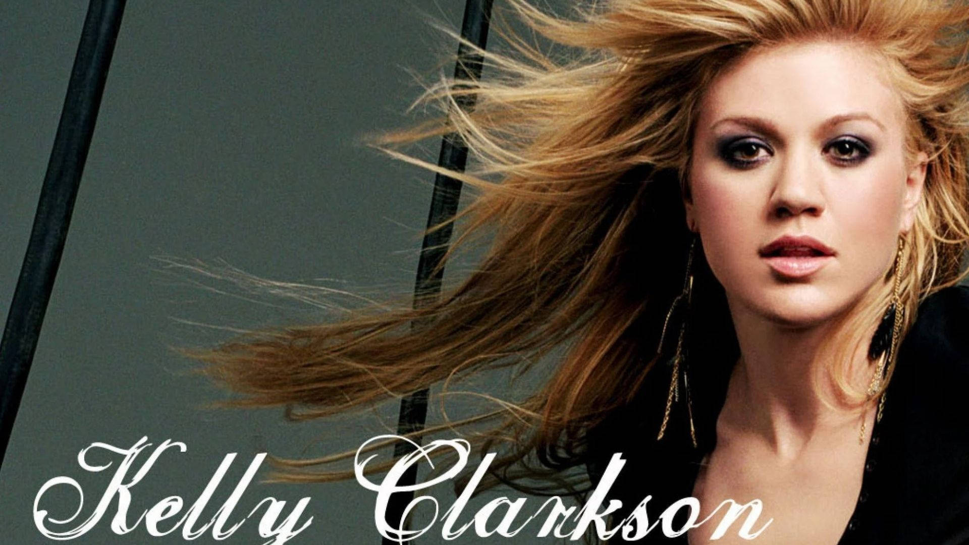 Kelly Clarkson Appealing Look Wallpaper