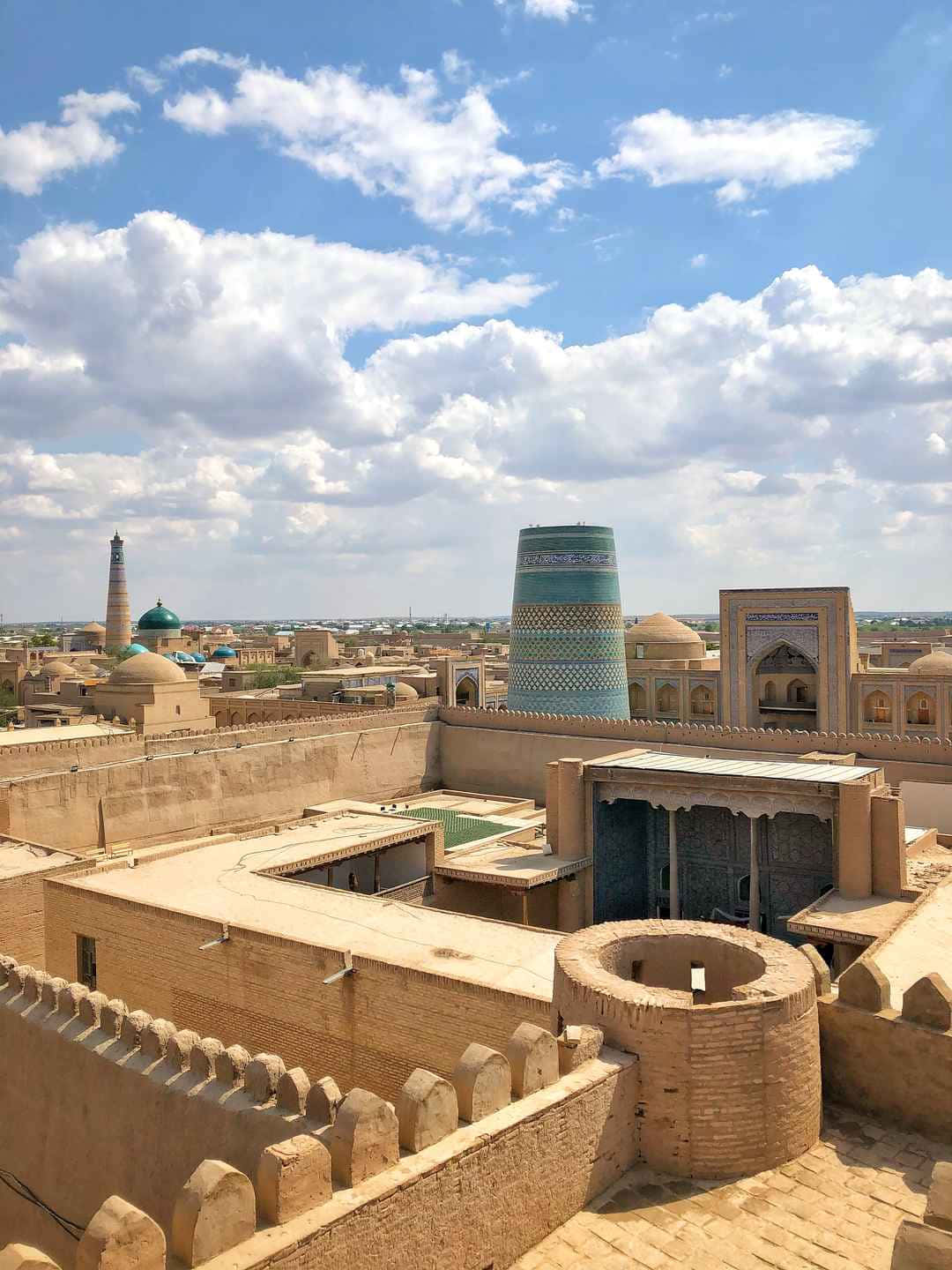 Khiva Mobile Many Clouds Wallpaper