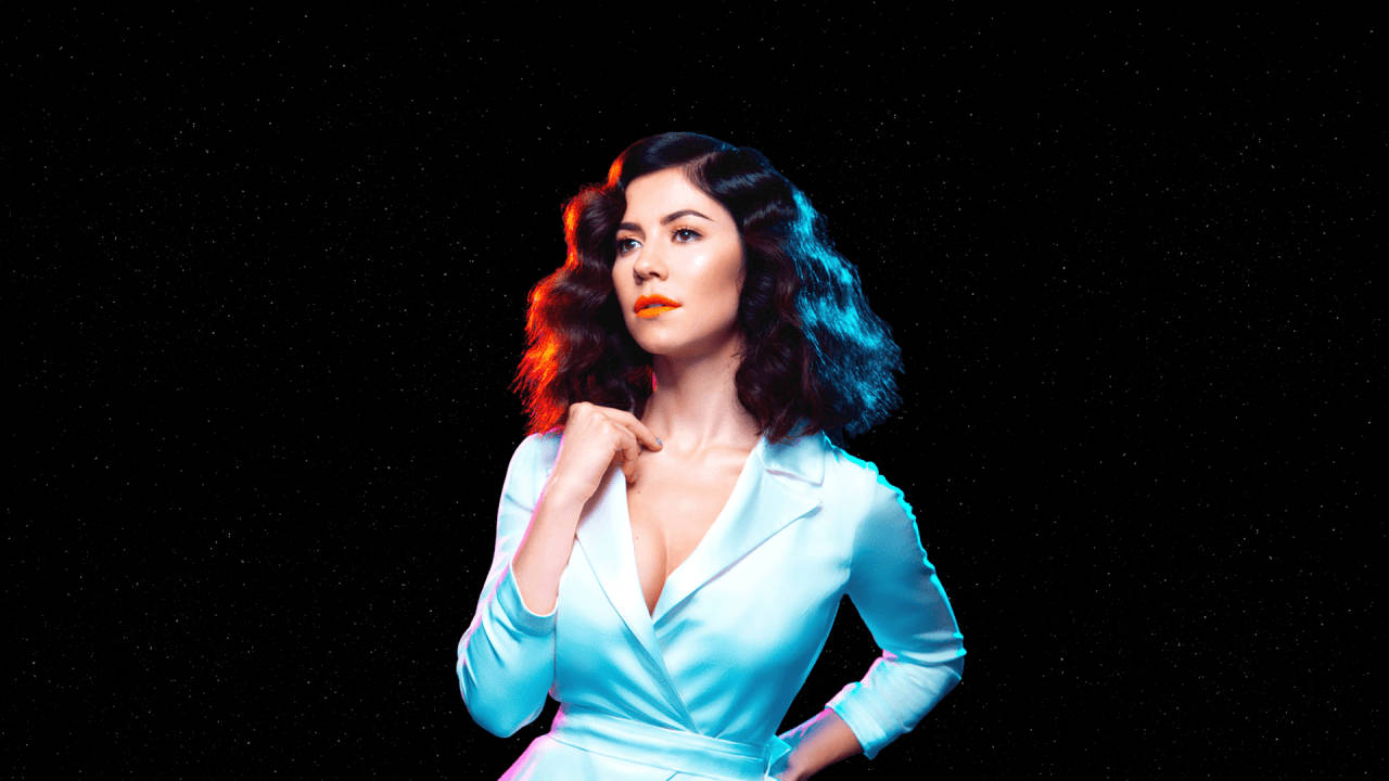 Marina And The Diamonds Solo Wallpaper