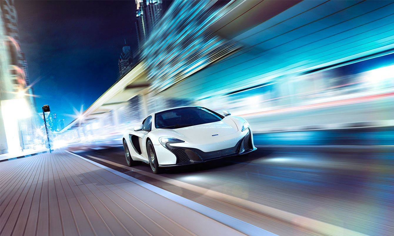 White Mclaren 650S - A Symbol of Luxury and Speed Wallpaper