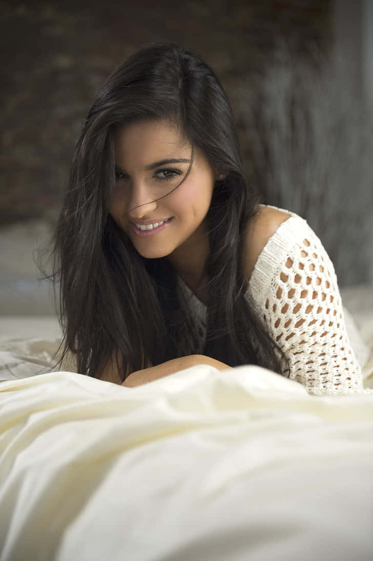 Mesmerizing Beauty, Maite Perroni: Prominent Mexican Actress Wallpaper
