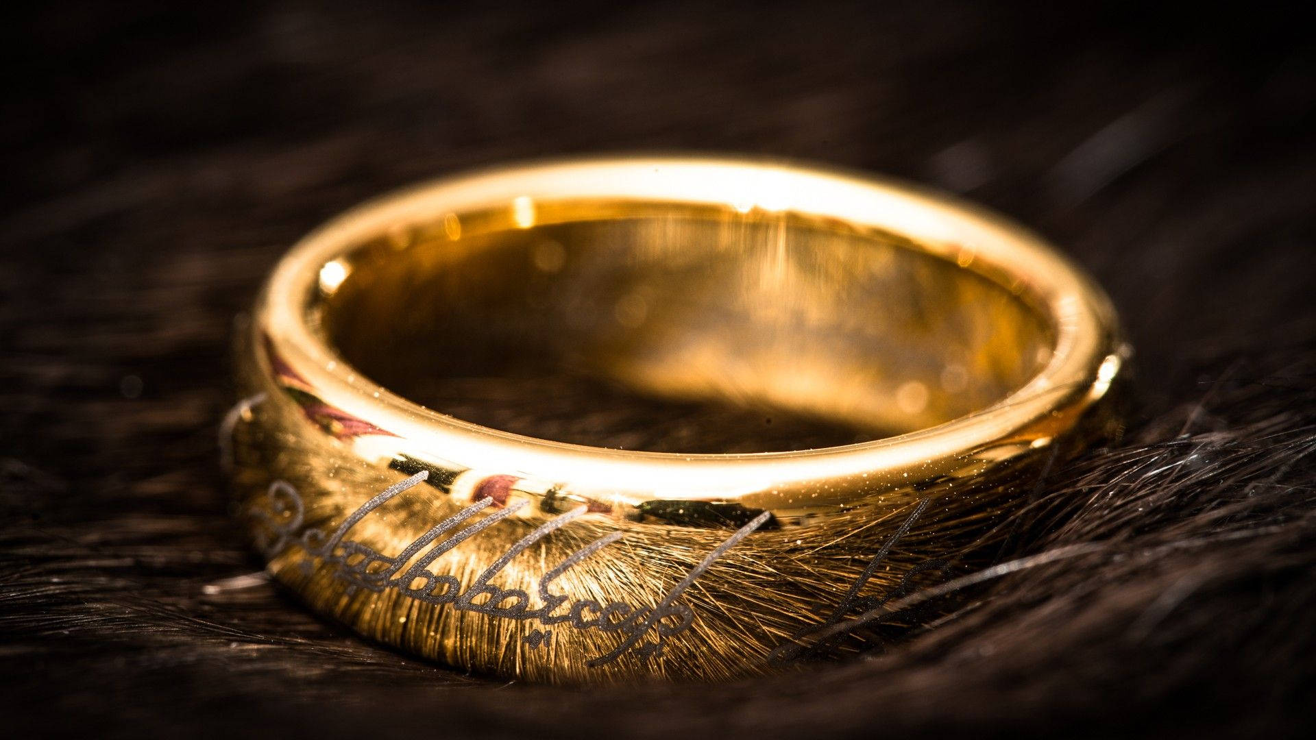 The one ring from J.R.R. Tolkien's Lord of the Rings Wallpaper
