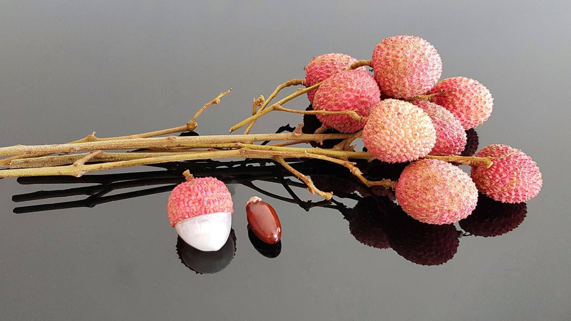 Picked Litchi Fruits With Stem Wallpaper