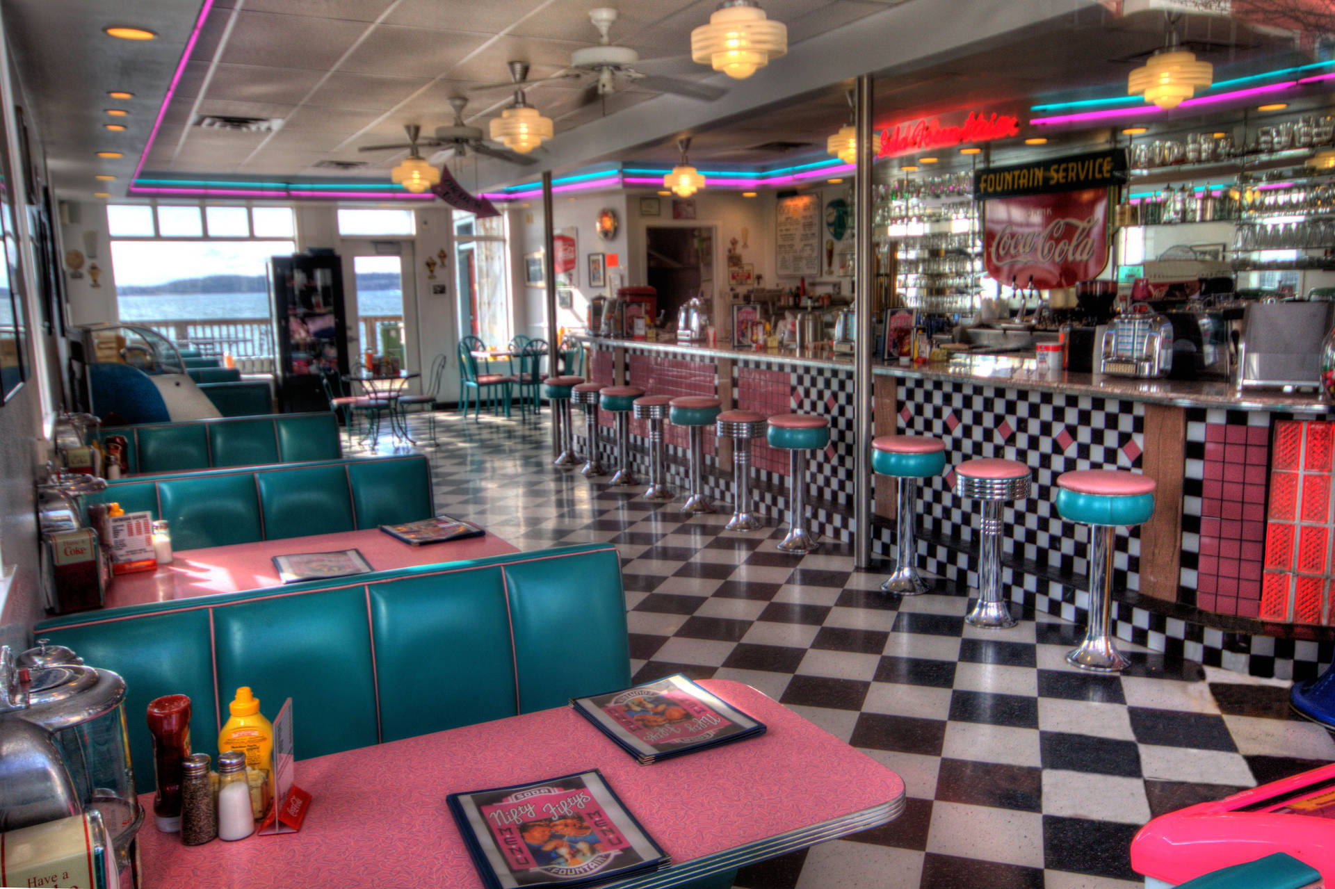 Pink And Blue 50s Diner Wallpaper