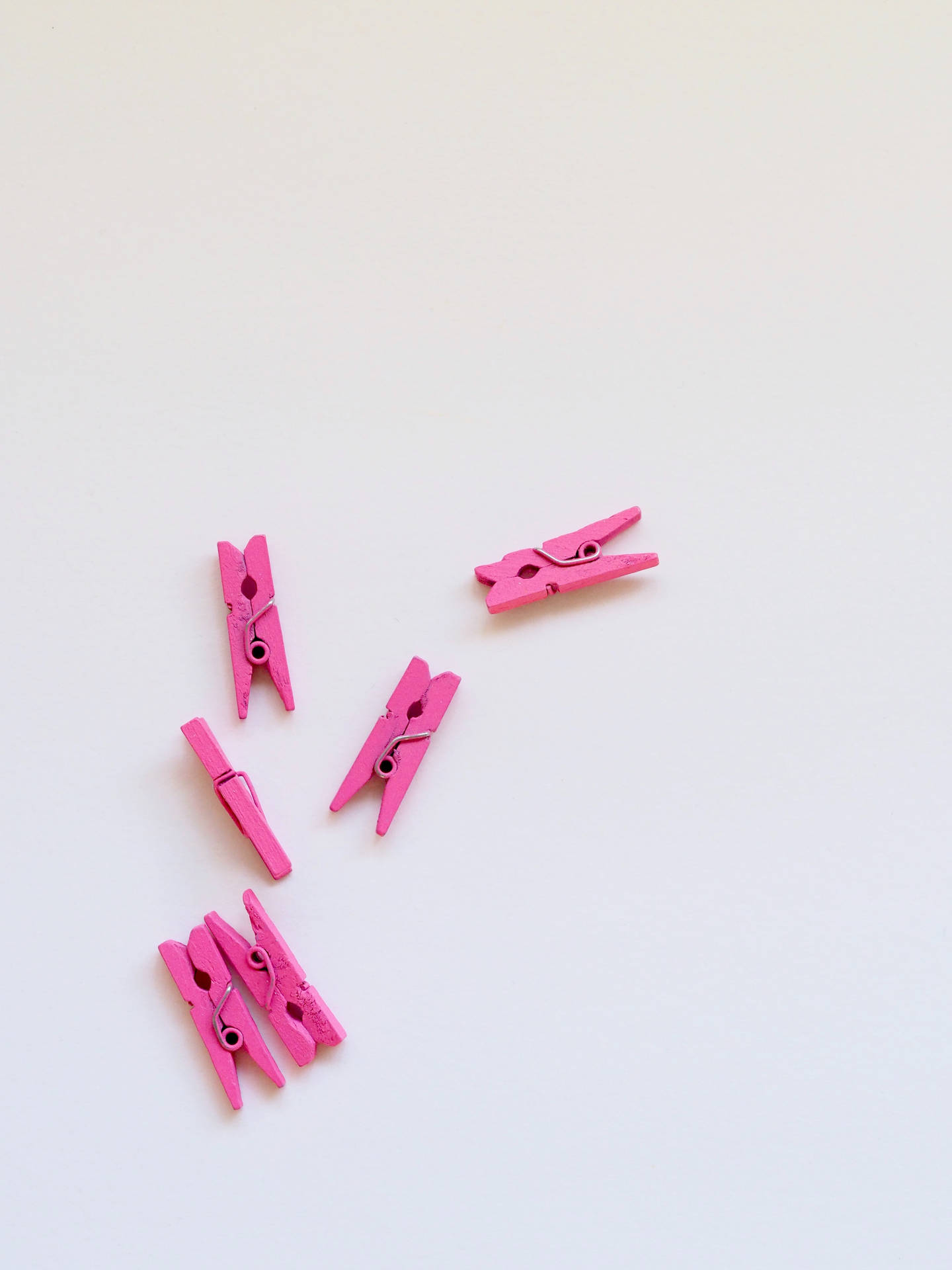 Pink Clippers On White Background Wallpaper
