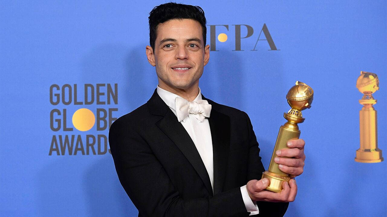 Rami Malek In Golden Globe Awards Wallpaper