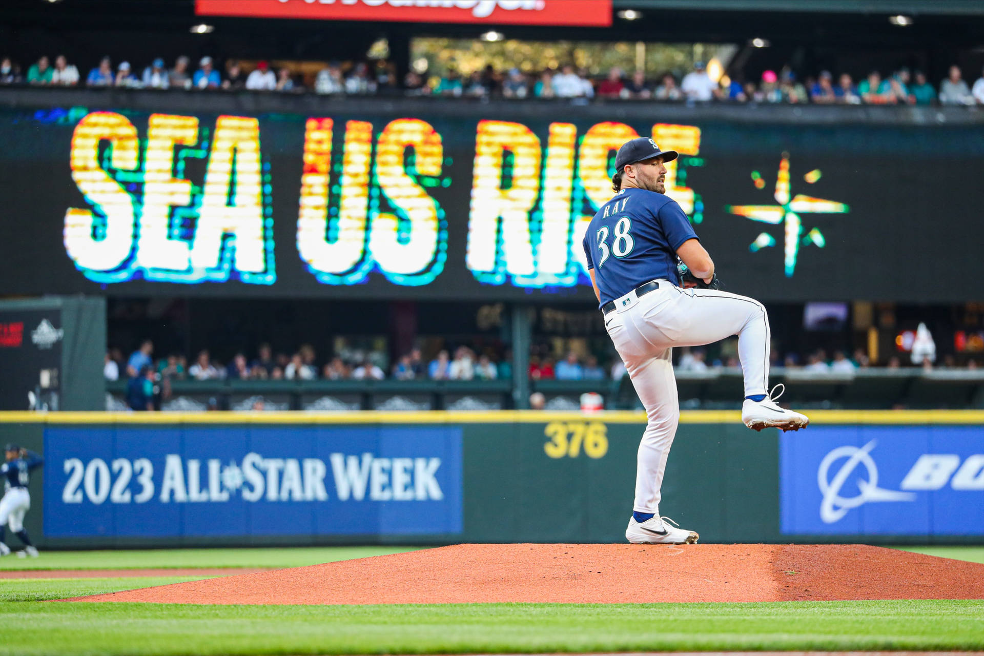 Robbie Ray in pitching position during a match Wallpaper