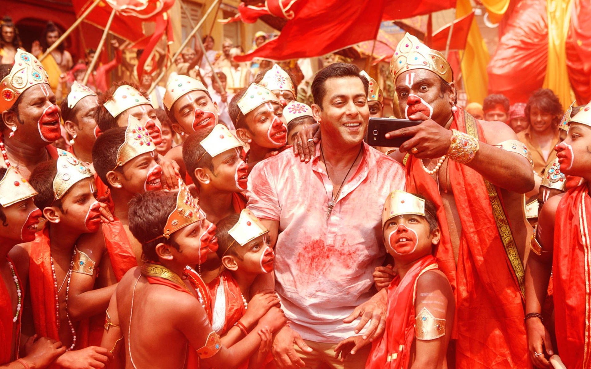 Salman Khan Selfie With People Wallpaper