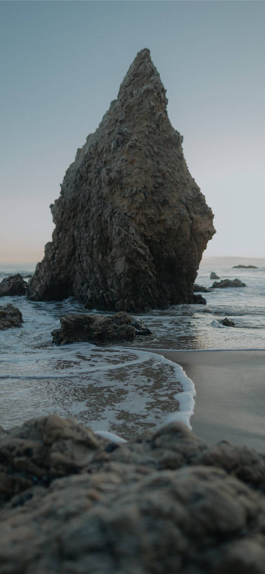 Sharp Rock Formation Malibu Iphone Wallpaper