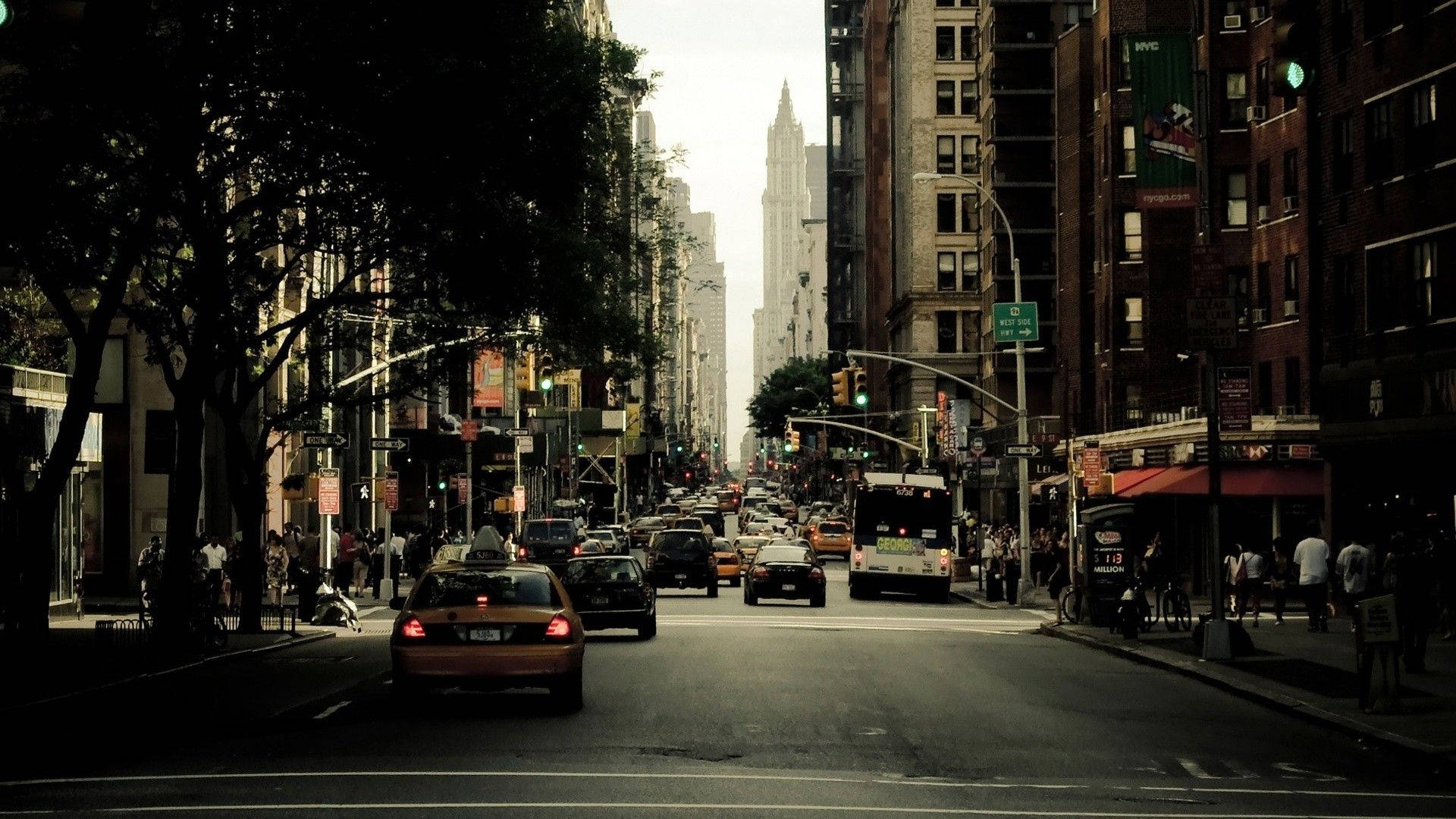 Exploring the busy streets of New York City Wallpaper