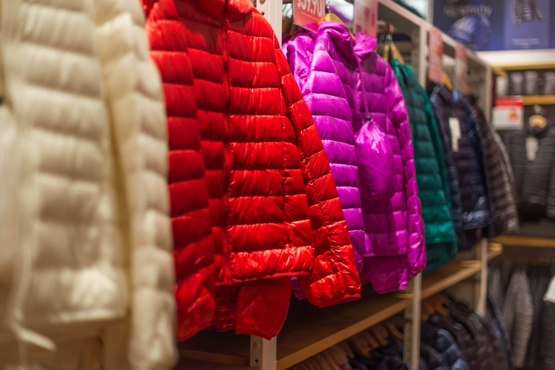 Uniqlo Colorful Thermal Jackets Wallpaper