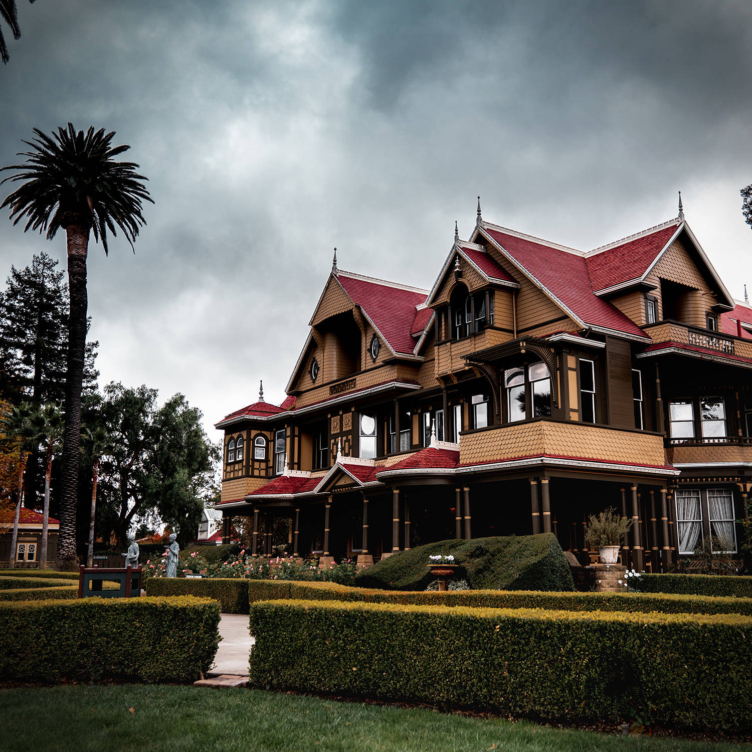 Winchester Mystery House Gloomy Weather Wallpaper
